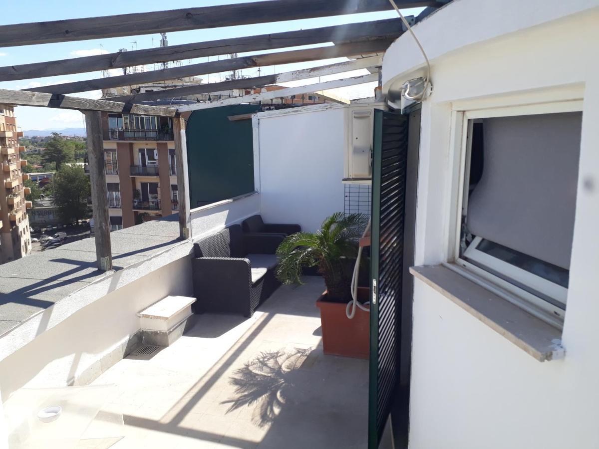 La Terrazza Hotel Rome Bagian luar foto